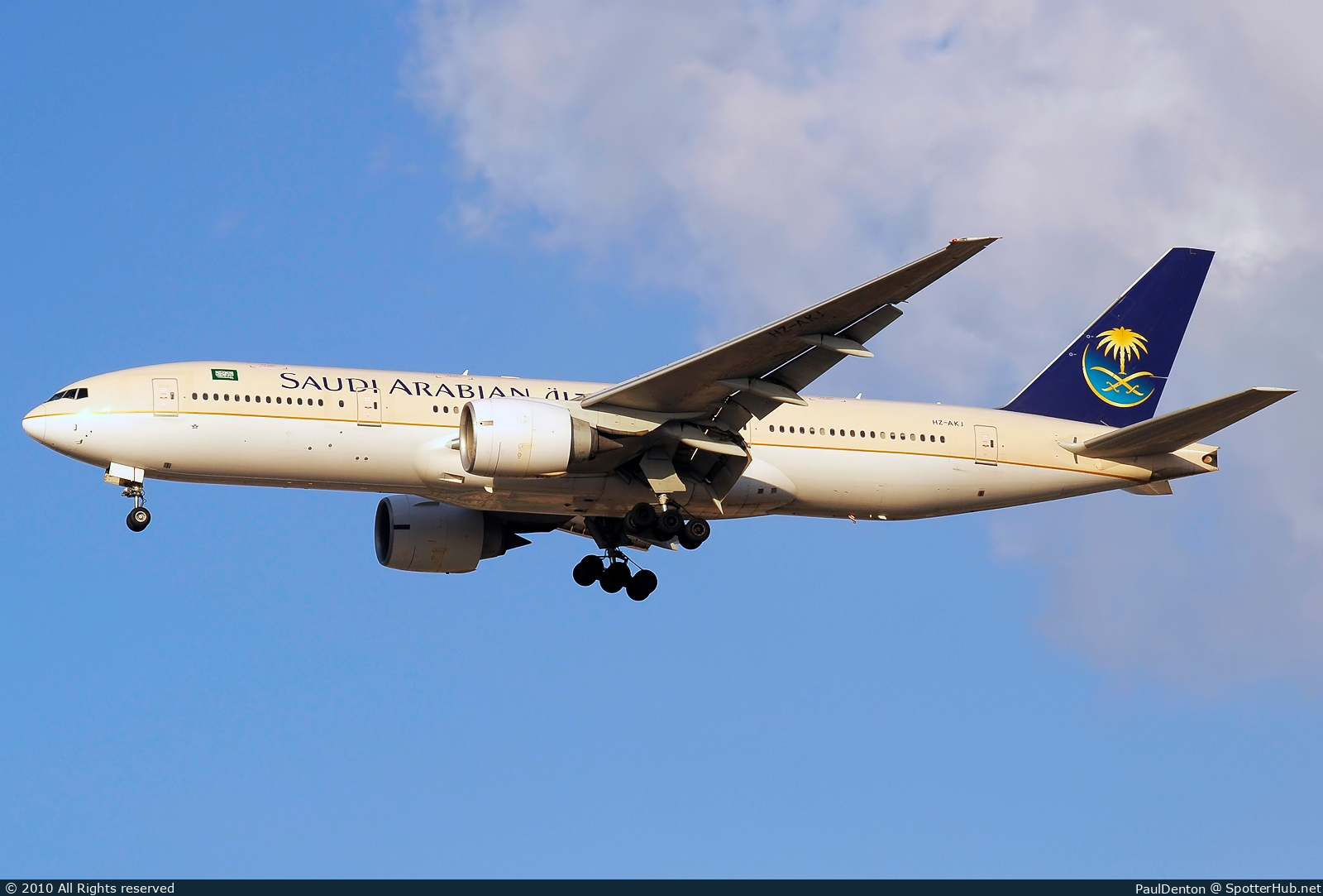 Photo of HZ-AKJ - Boeing 777-268(ER) operated by Saudi Arabian Airlines