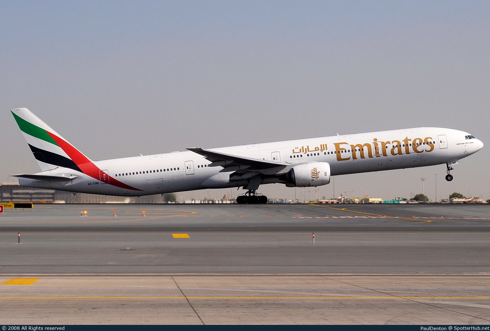 Photo of A6-EMR - Boeing 777-31H operated by Emirates