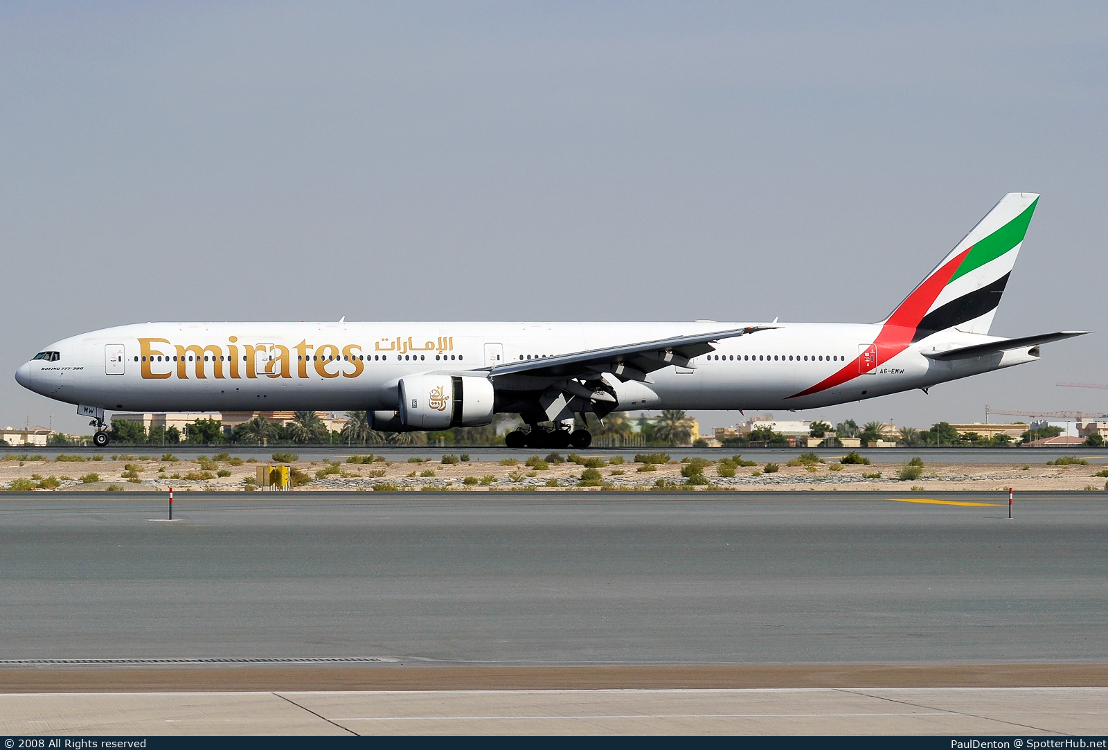 Photo of A6-EMW - Boeing 777-31H operated by Emirates
