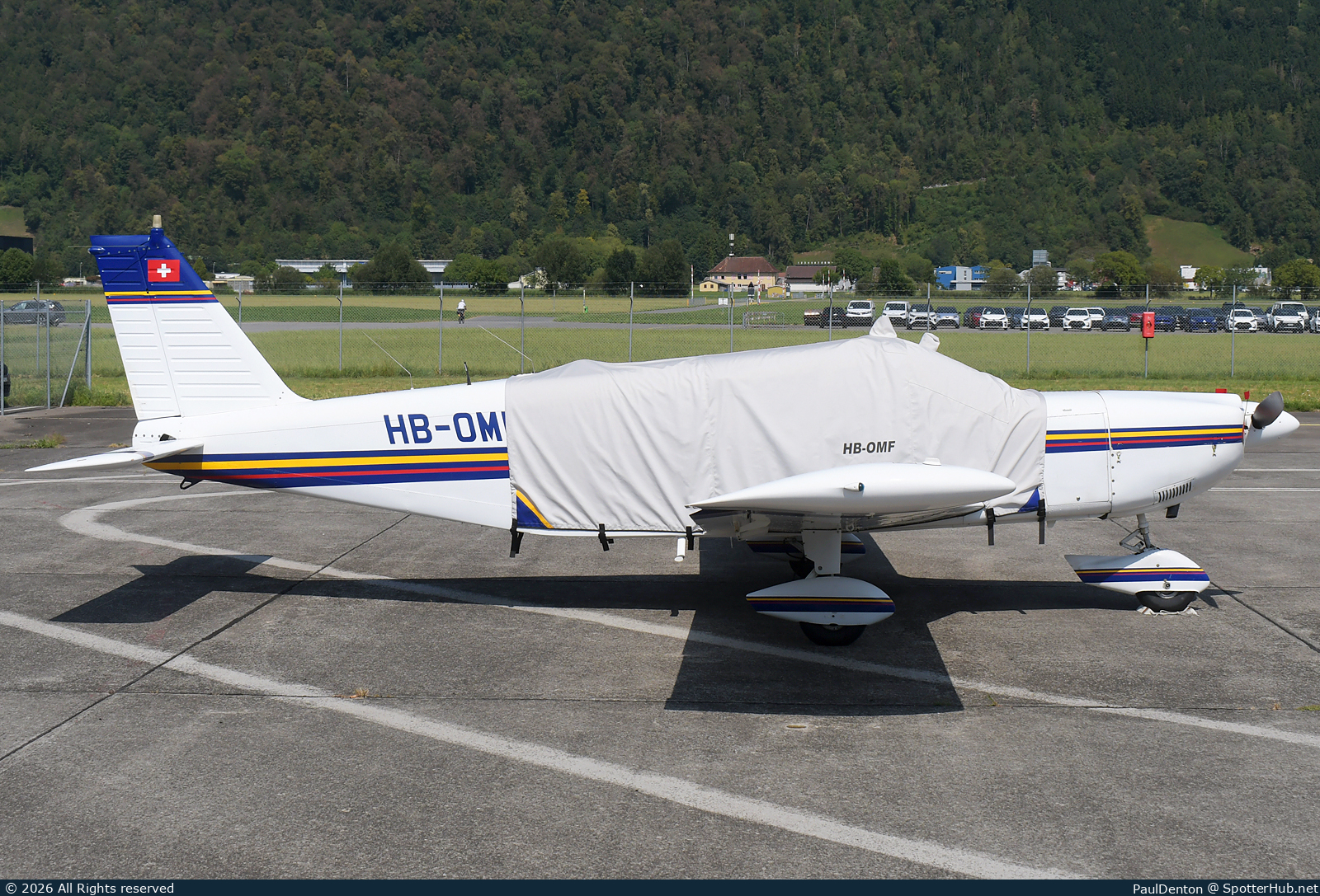 Photo of HB-OMF - Piper PA-32-300 Cherokee Six operated by Private