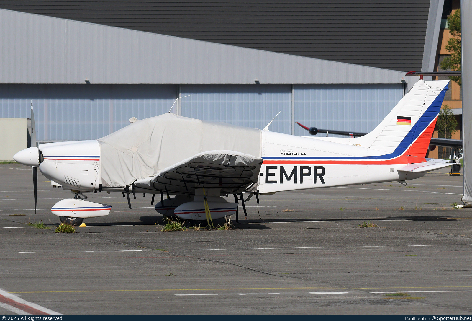 Photo of D-EMPR - Piper PA-28-181 Archer II operated by Private