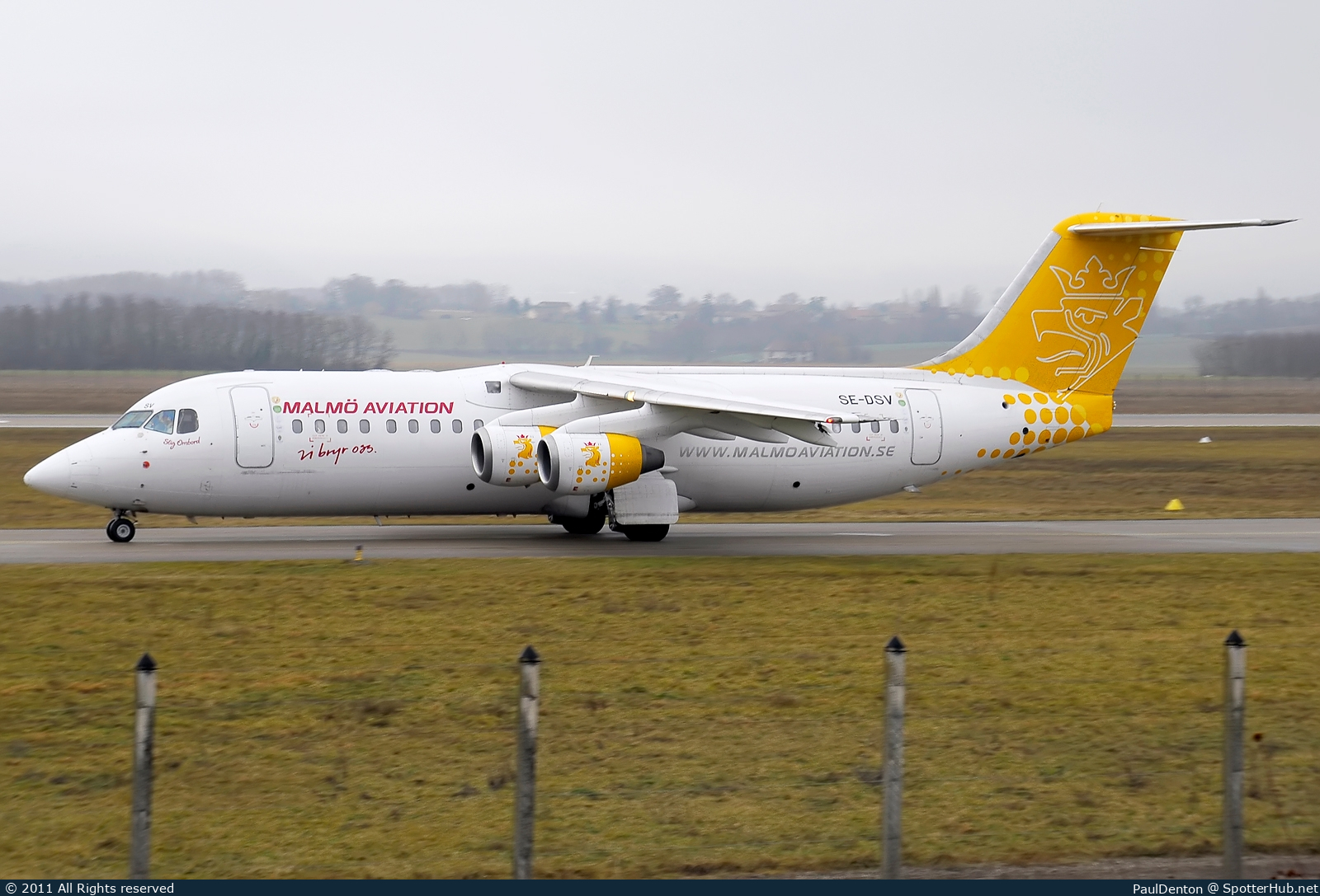 Photo of SE-DSV - British Aerospace Avro RJ100 operated by Malmö Aviation
