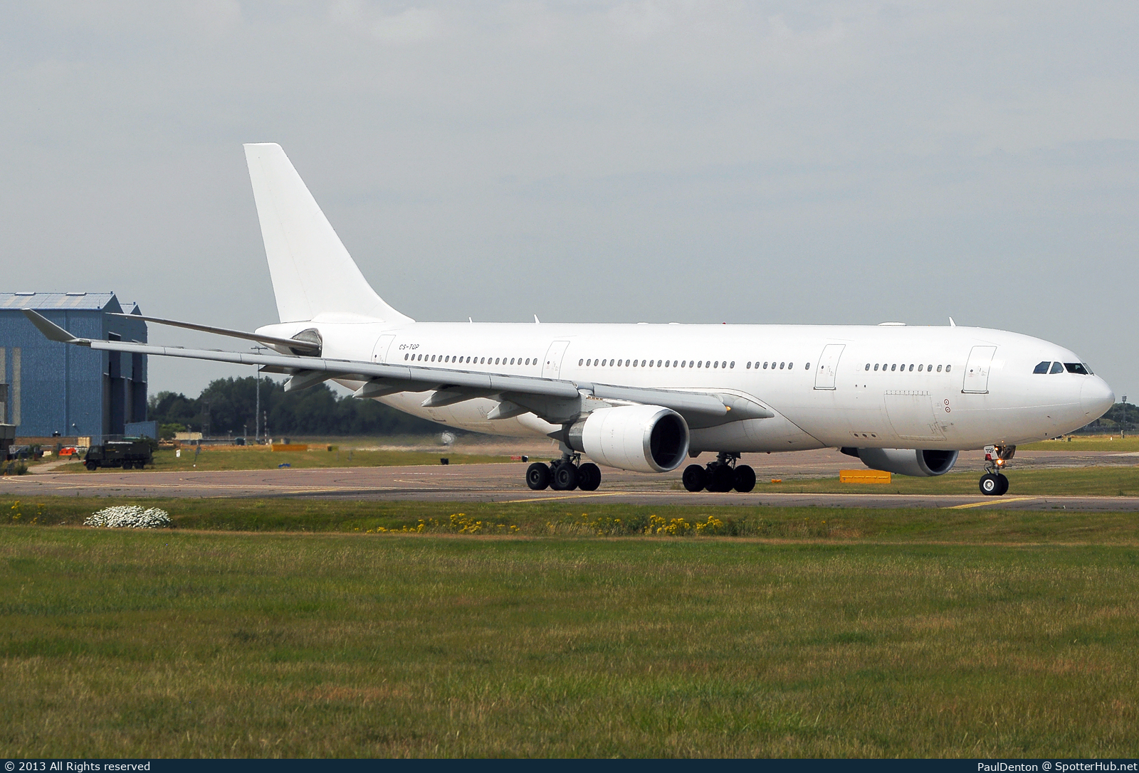 Photo of CS-TQP - Airbus A330-202 operated by Hi Fly