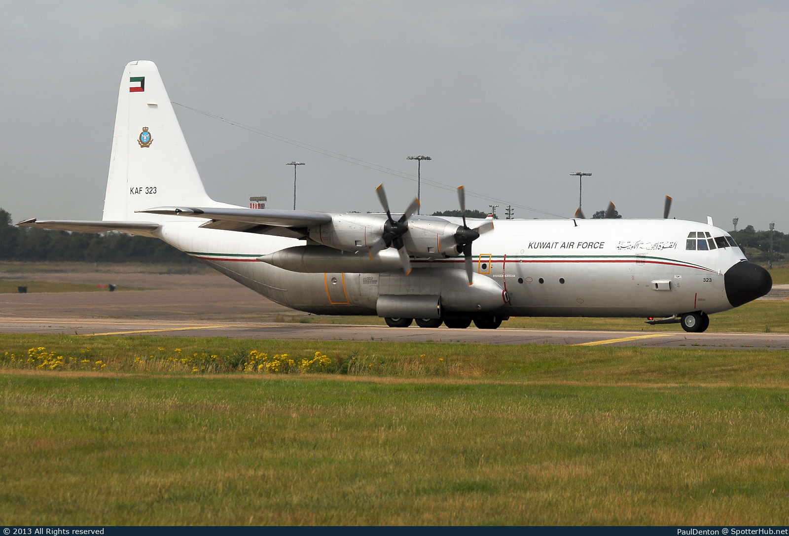 Photo of KAF323 - Lockheed L-100-30 Hercules operated by Kuwaiti Air Force