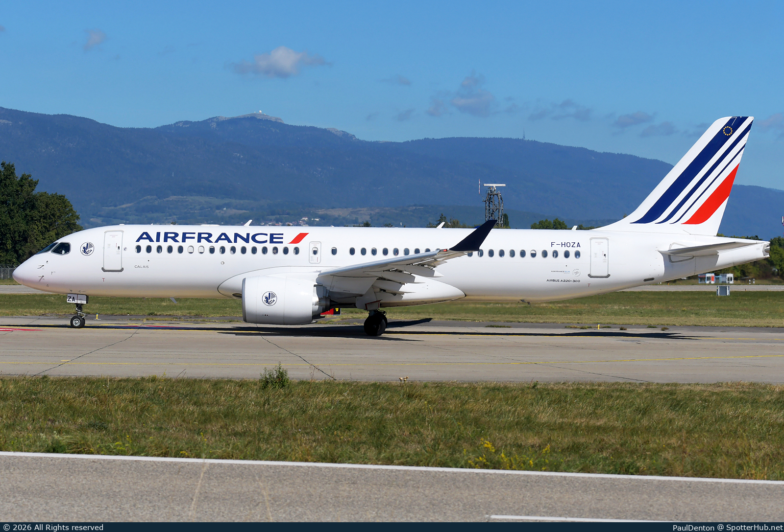 Photo of F-HOZA - Airbus A220-300 operated by Air France