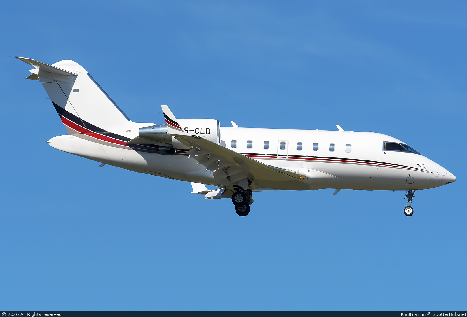 Photo of CS-CLD - Bombardier Challenger 650 operated by NetJets Europe