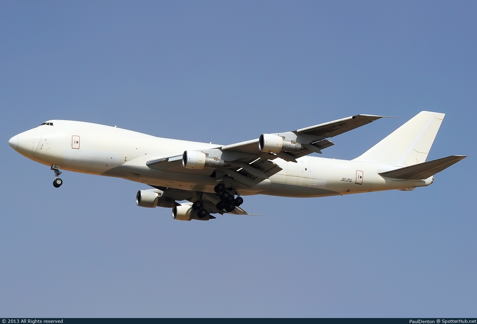 Photo of AP-BIV - Boeing 747-246F operated by Vision Air