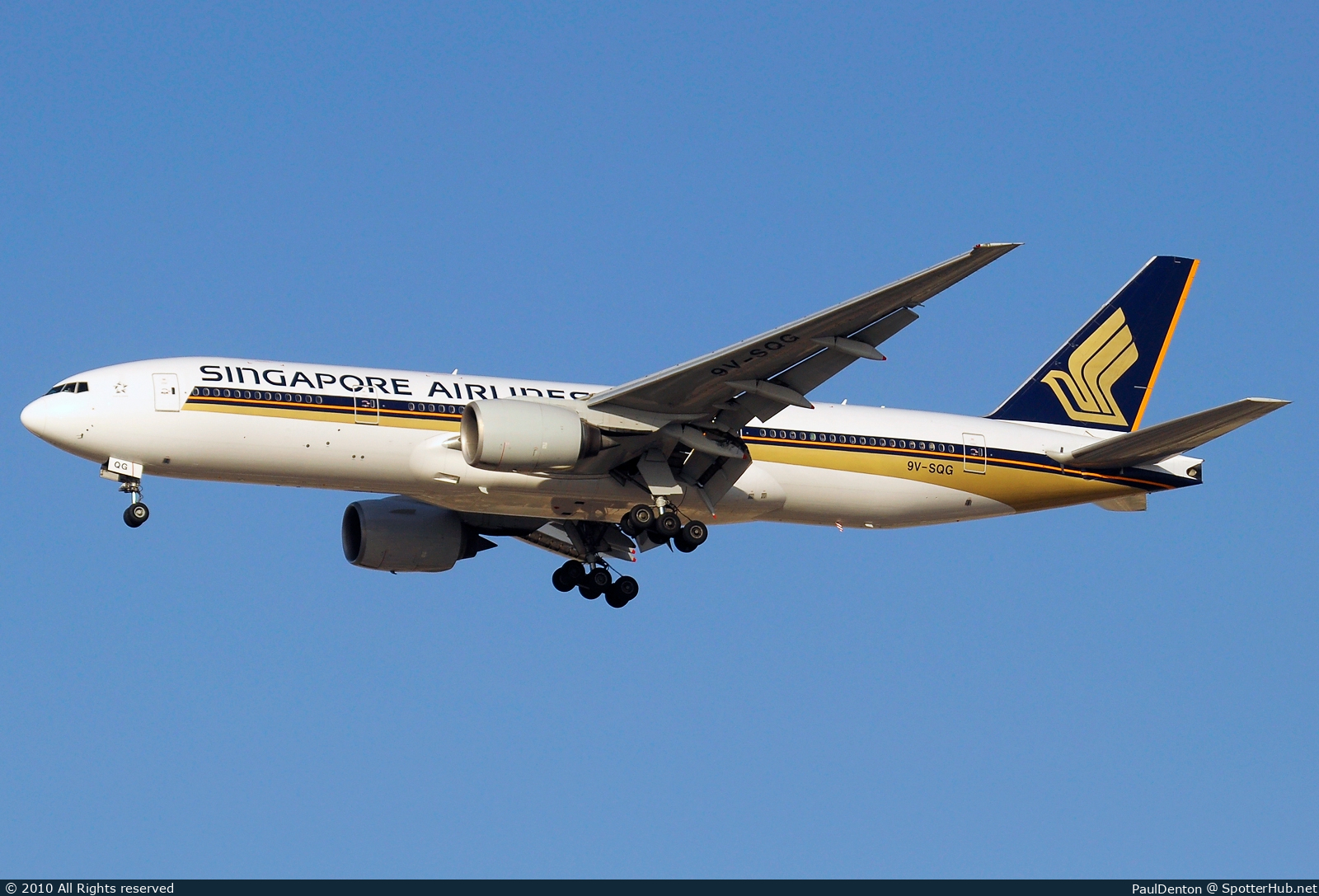 Photo of 9V-SQG - Boeing 747-212B operated by Singapore Airlines
