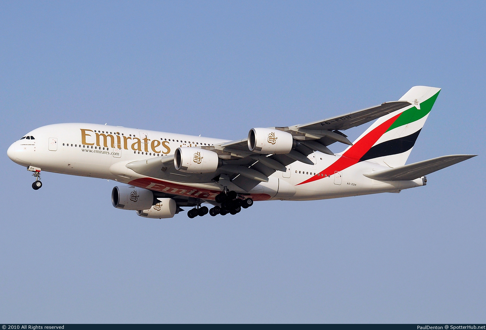 Photo of A6-EDH - Airbus A380-861 operated by Emirates