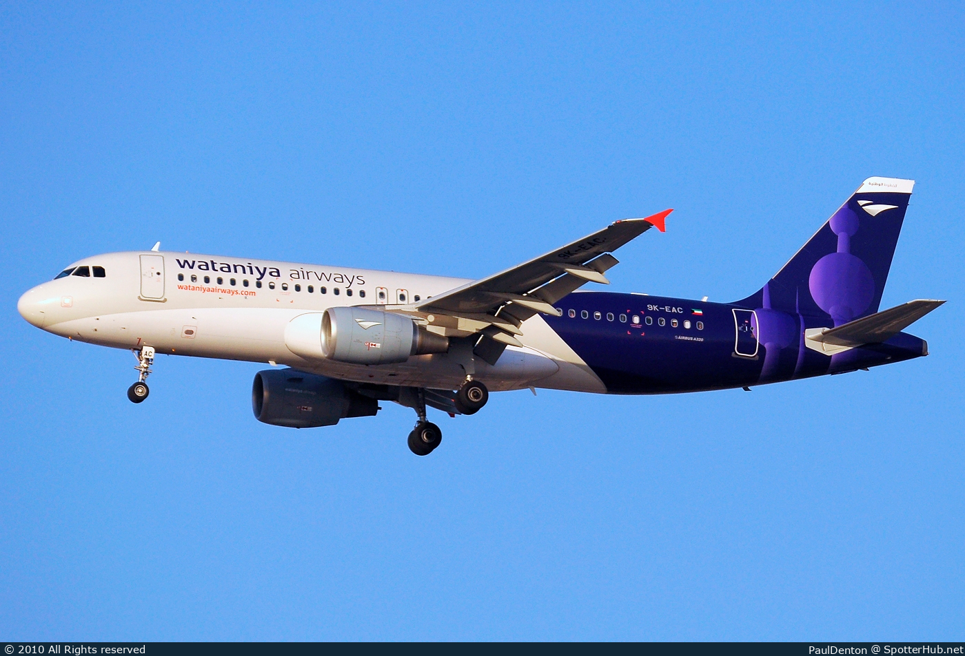 Photo of 9K-EAC - Airbus A320-214 operated by Wataniya Airways