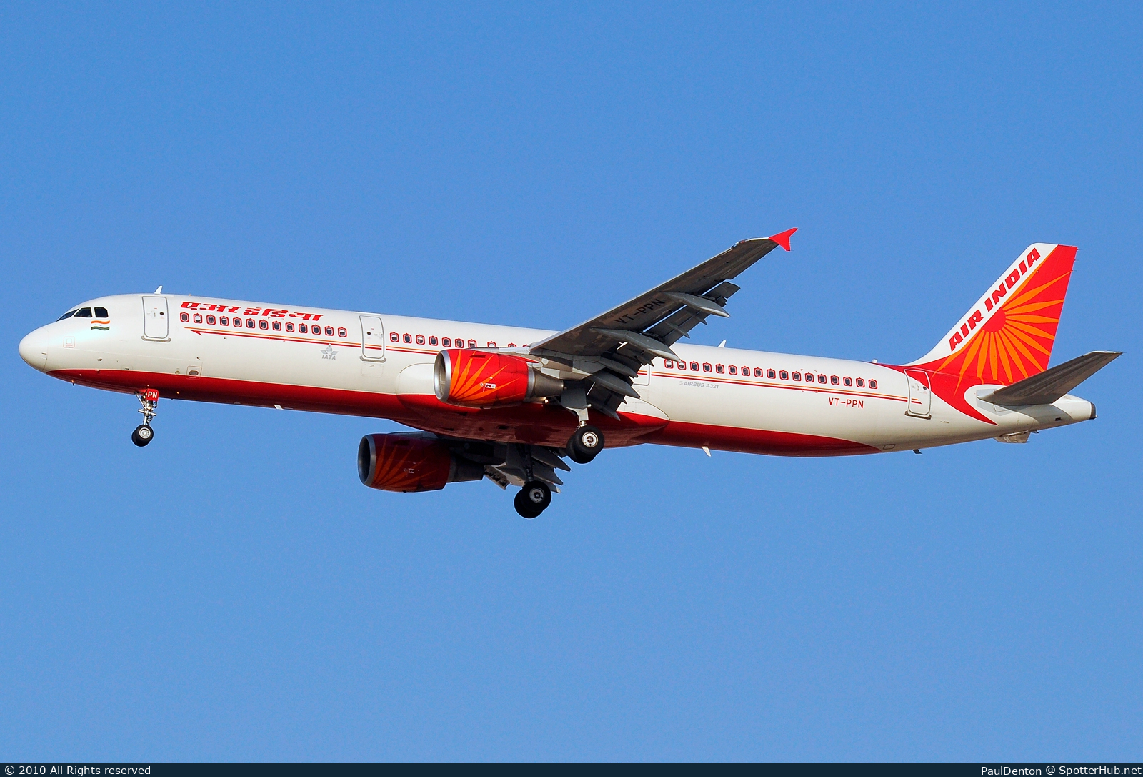 Photo of VT-PPN - Airbus A321-211 operated by Air India