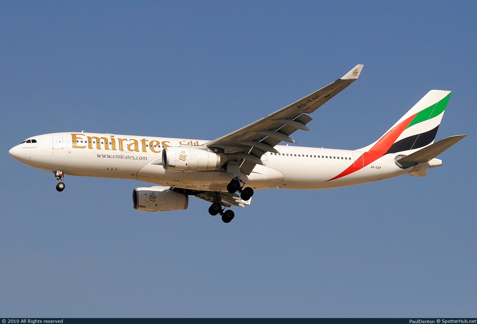 Photo of A6-EAP - Airbus A330-243 operated by Emirates