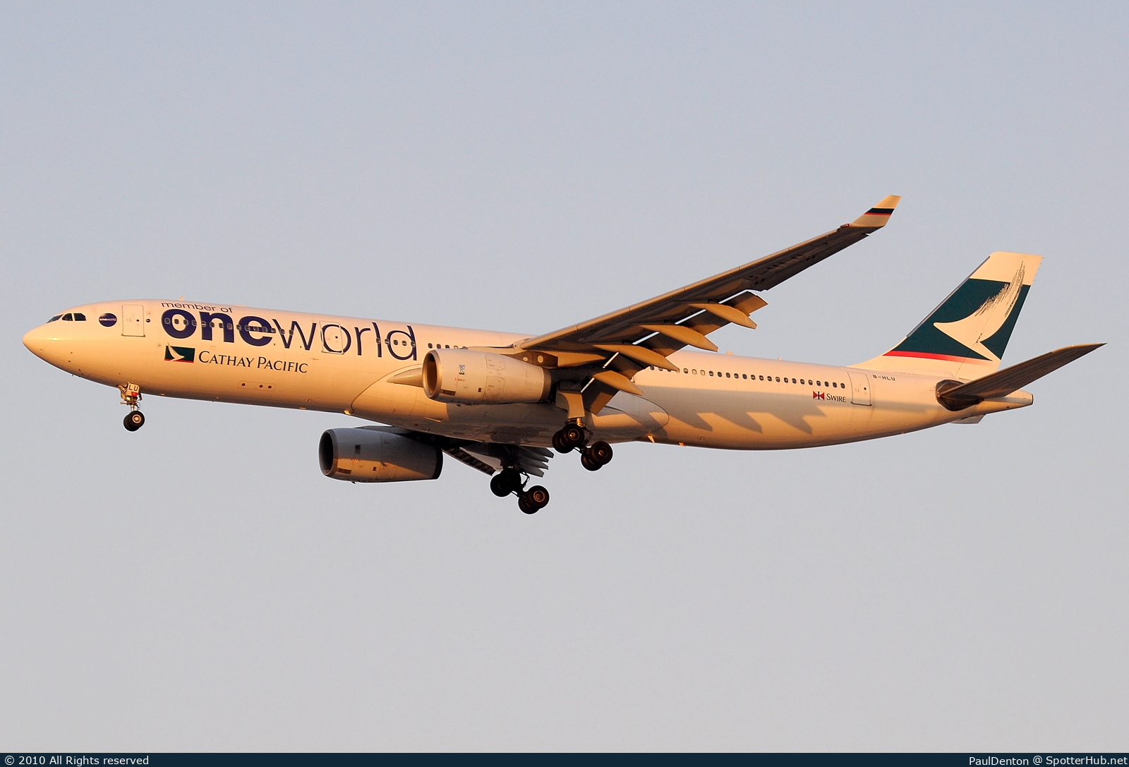 Photo of B-HLU - Airbus A330-343 operated by Cathay Pacific Airways
