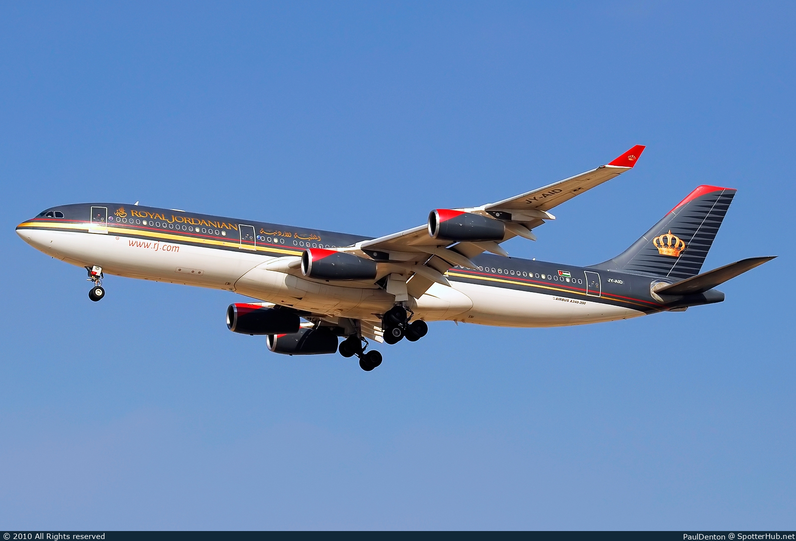 Photo of JY-AID - Airbus A340-212 operated by Royal Jordanian Airlines