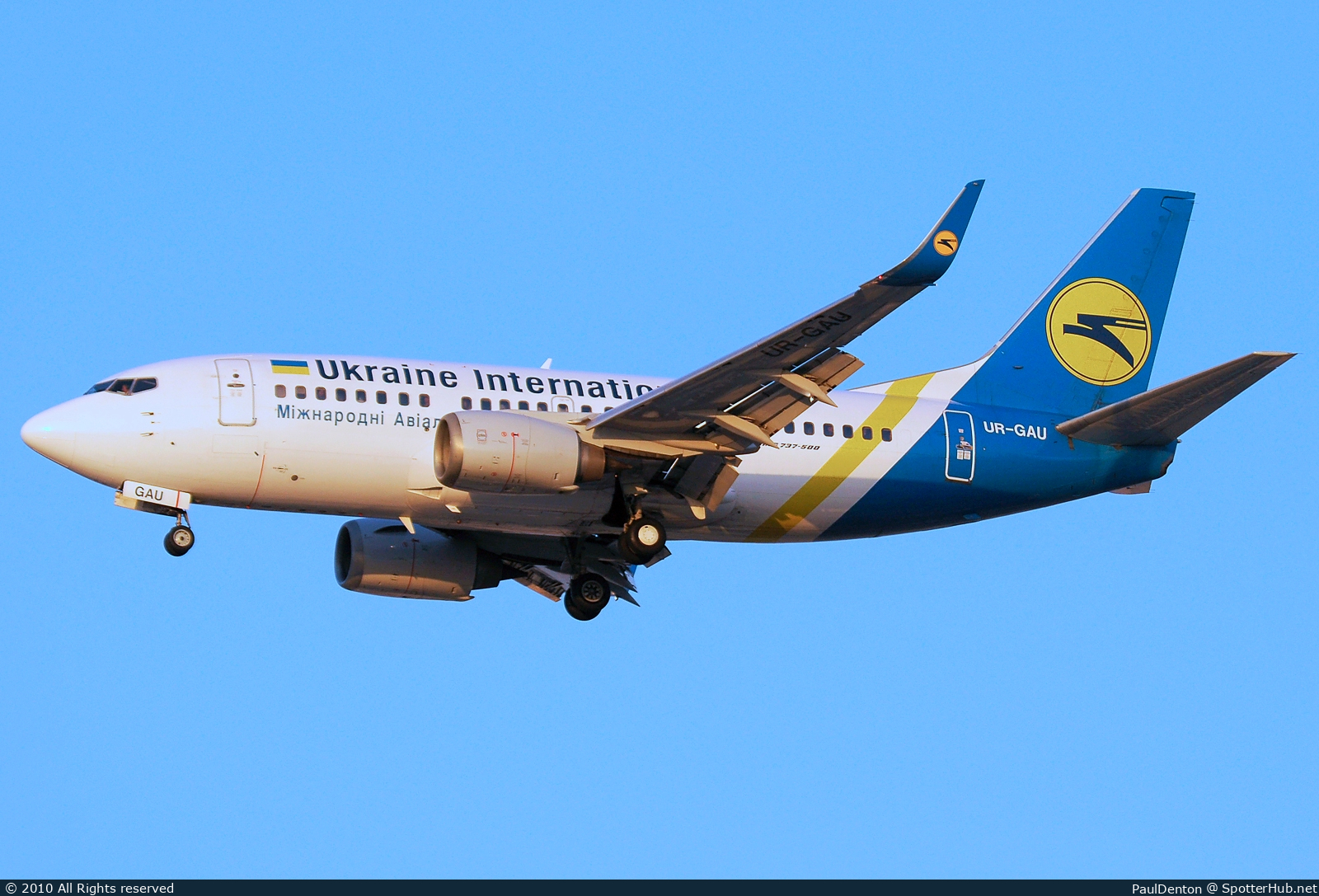 Photo of UR-GAU - Boeing 737-5Y0 operated by Ukraine International Airlines