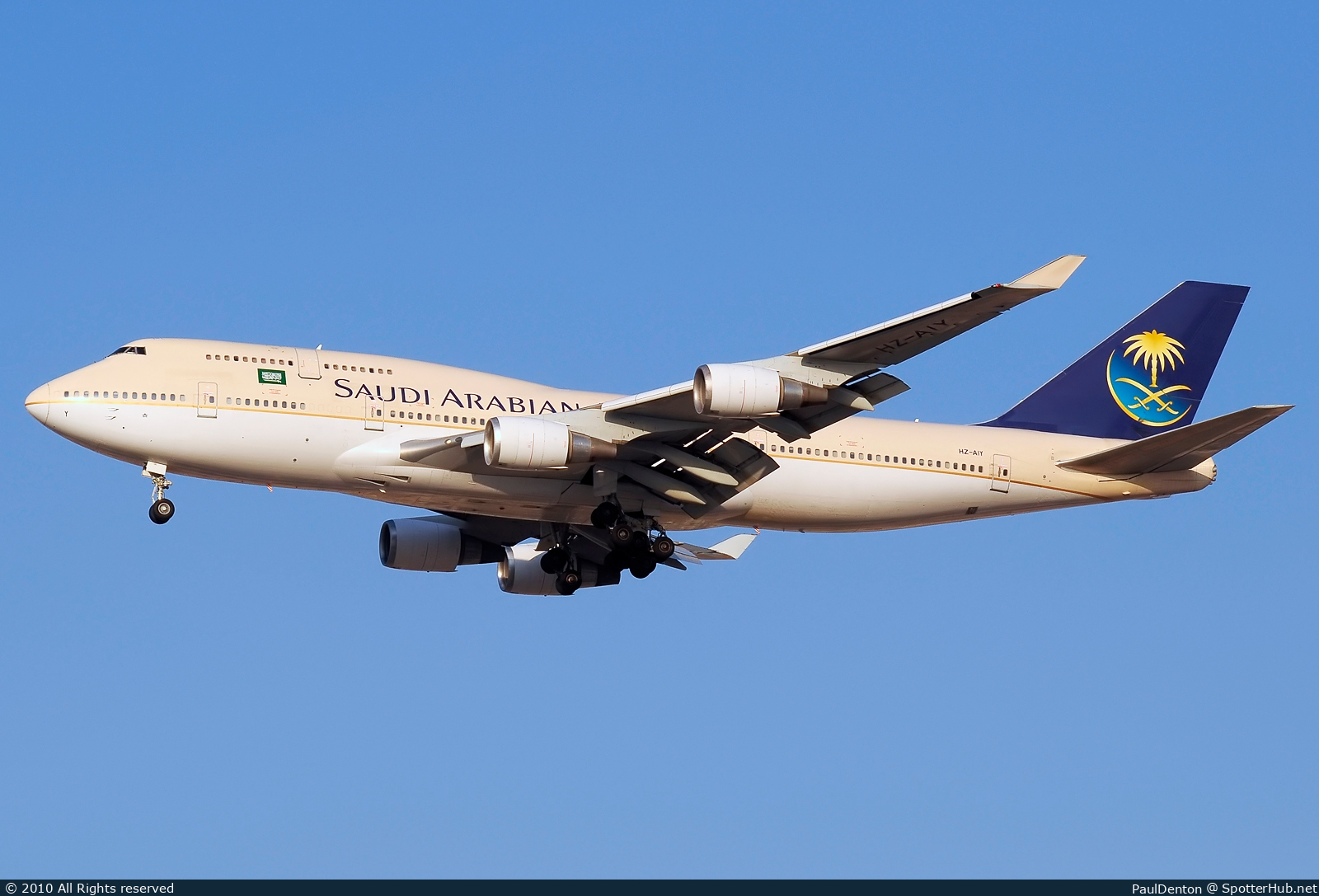 Photo of HZ-AIY - Boeing 747-468 operated by Saudi Arabian Airlines