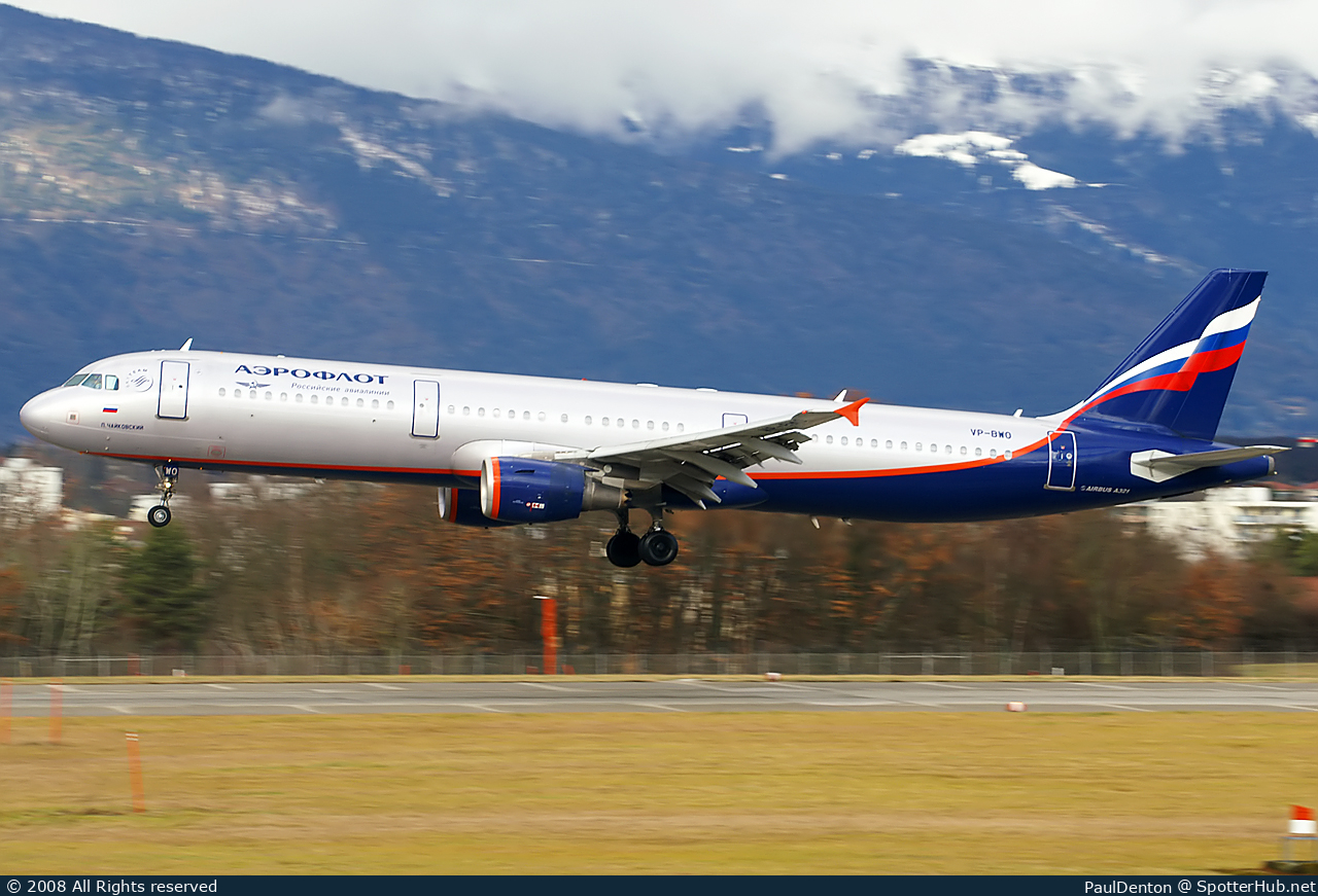 Photo of VP-BWO - Airbus A321-211 operated by Aeroflot