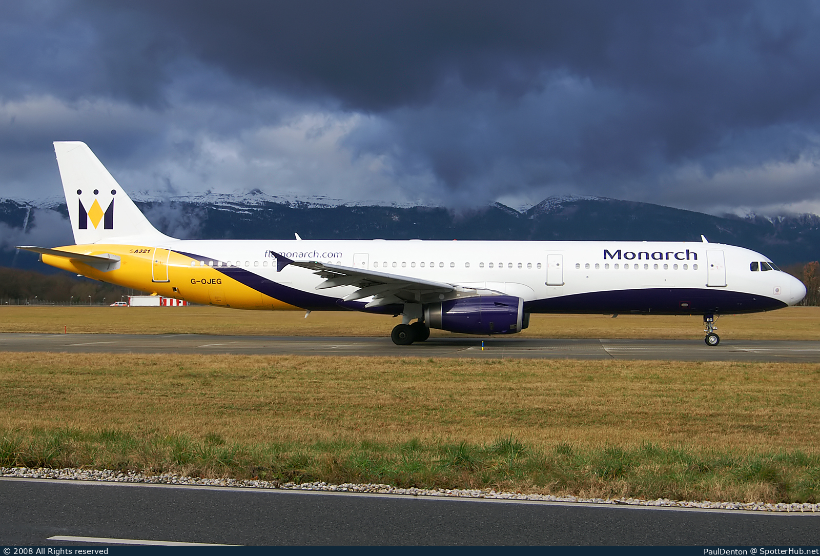 Photo of G-OJEG - Airbus A321-231 operated by Monarch Airlines