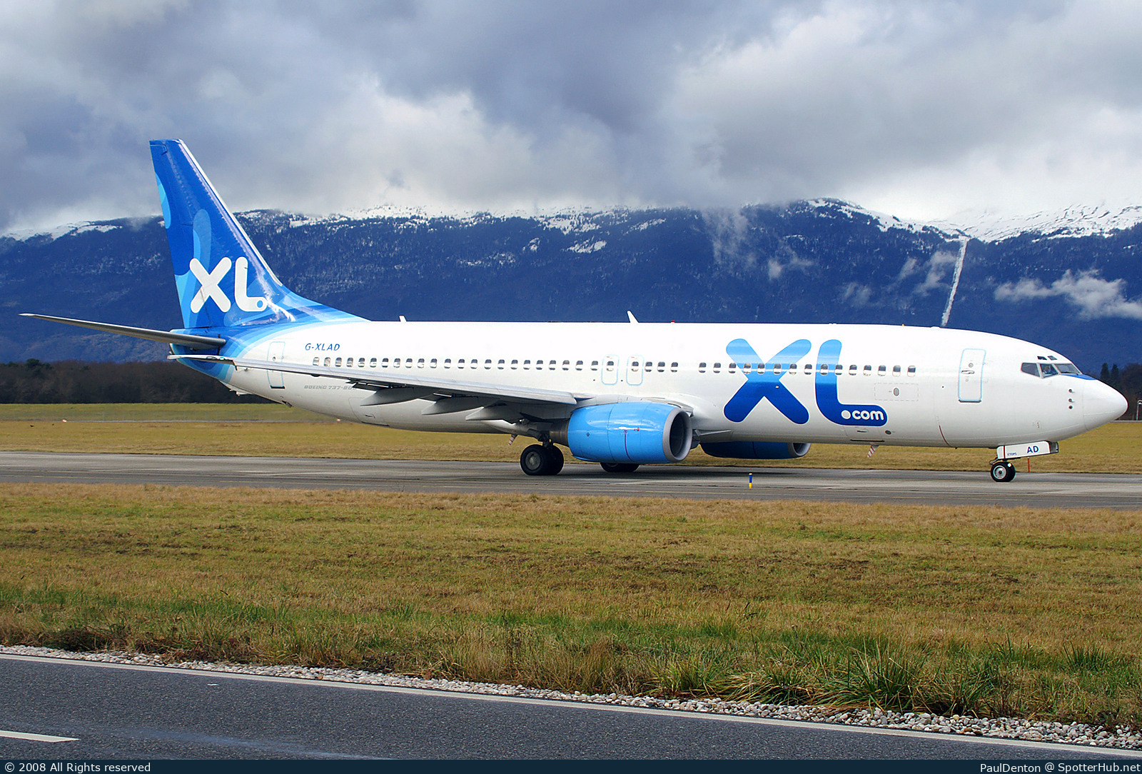 Photo of G-XLAD - Boeing 737-81Q operated by XL Airways