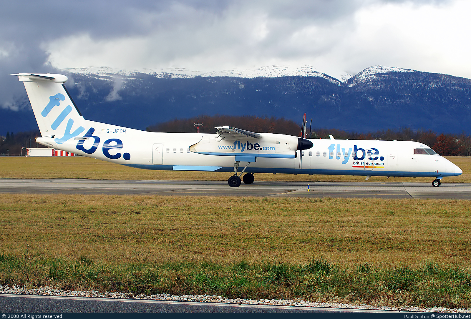 Photo of G-JECH - Bombardier DHC-8-402 Dash 8 Q400 operated by flybe
