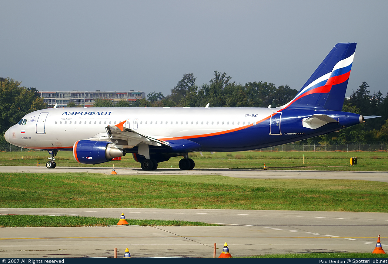 Photo of VP-BWI - Airbus A320-214 operated by Aeroflot