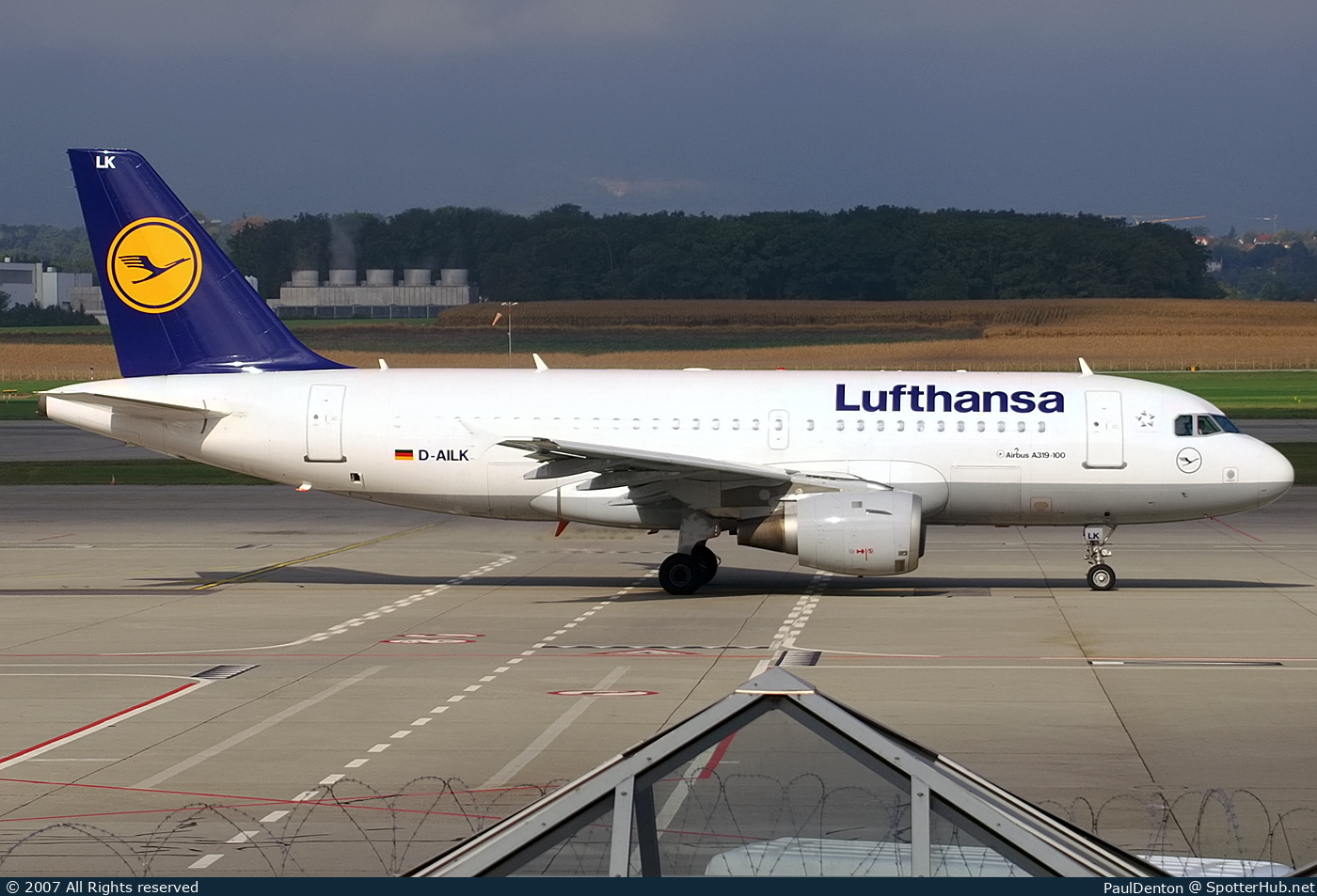 Photo of D-AILK - Airbus A319-114 operated by Lufthansa