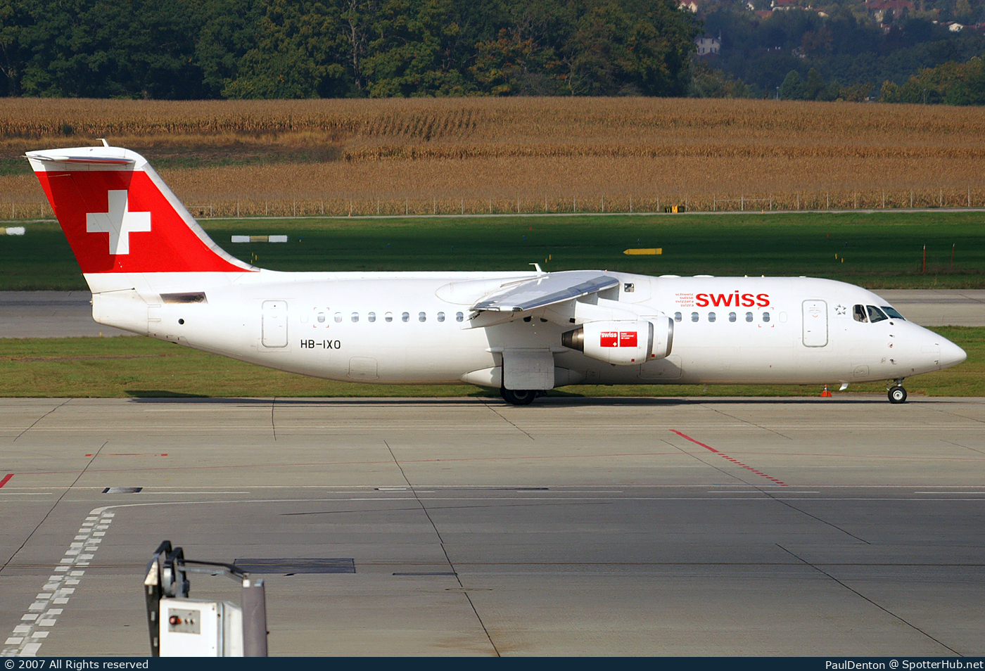 Photo of HB-IXO - British Aerospace Avro RJ100 operated by Swiss International Air Lines