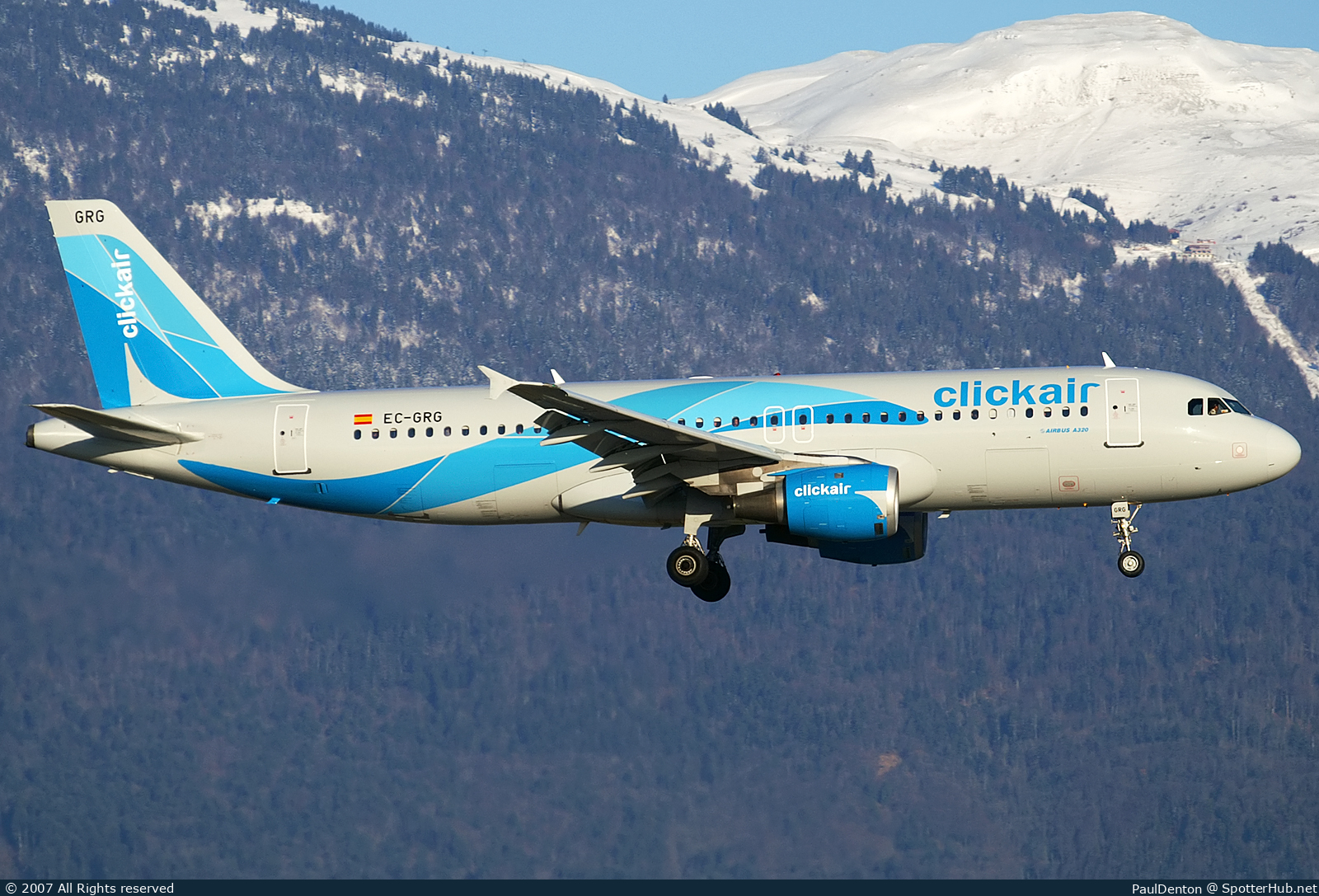 Photo of EC-GRG - Airbus A320-211 operated by Clickair