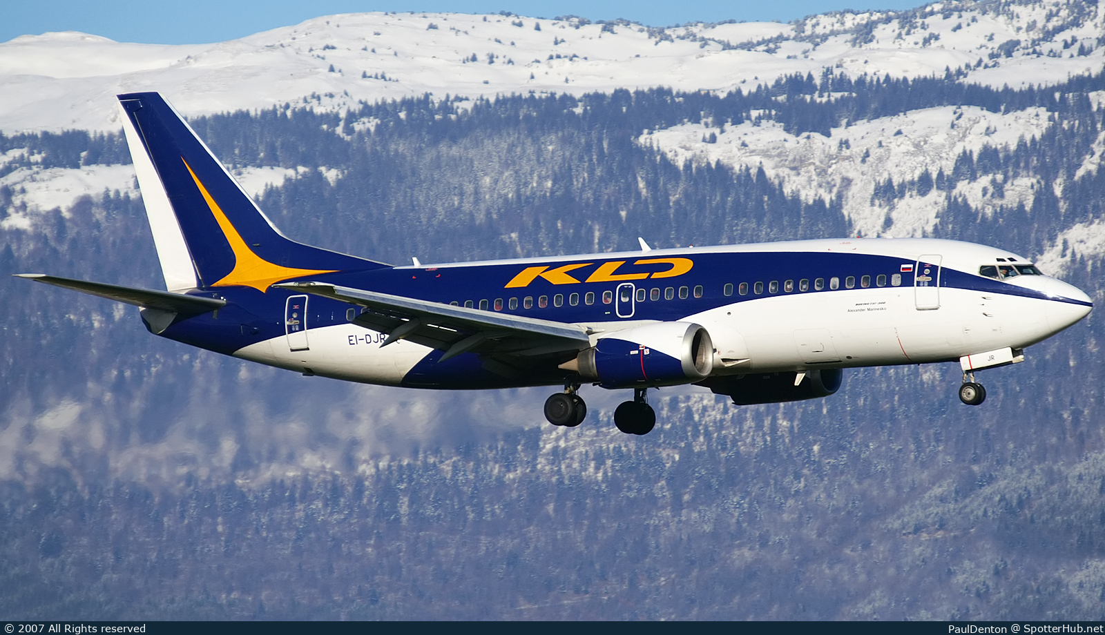 Photo of EI-DJR - Boeing 737-3Y0 operated by KD Avia