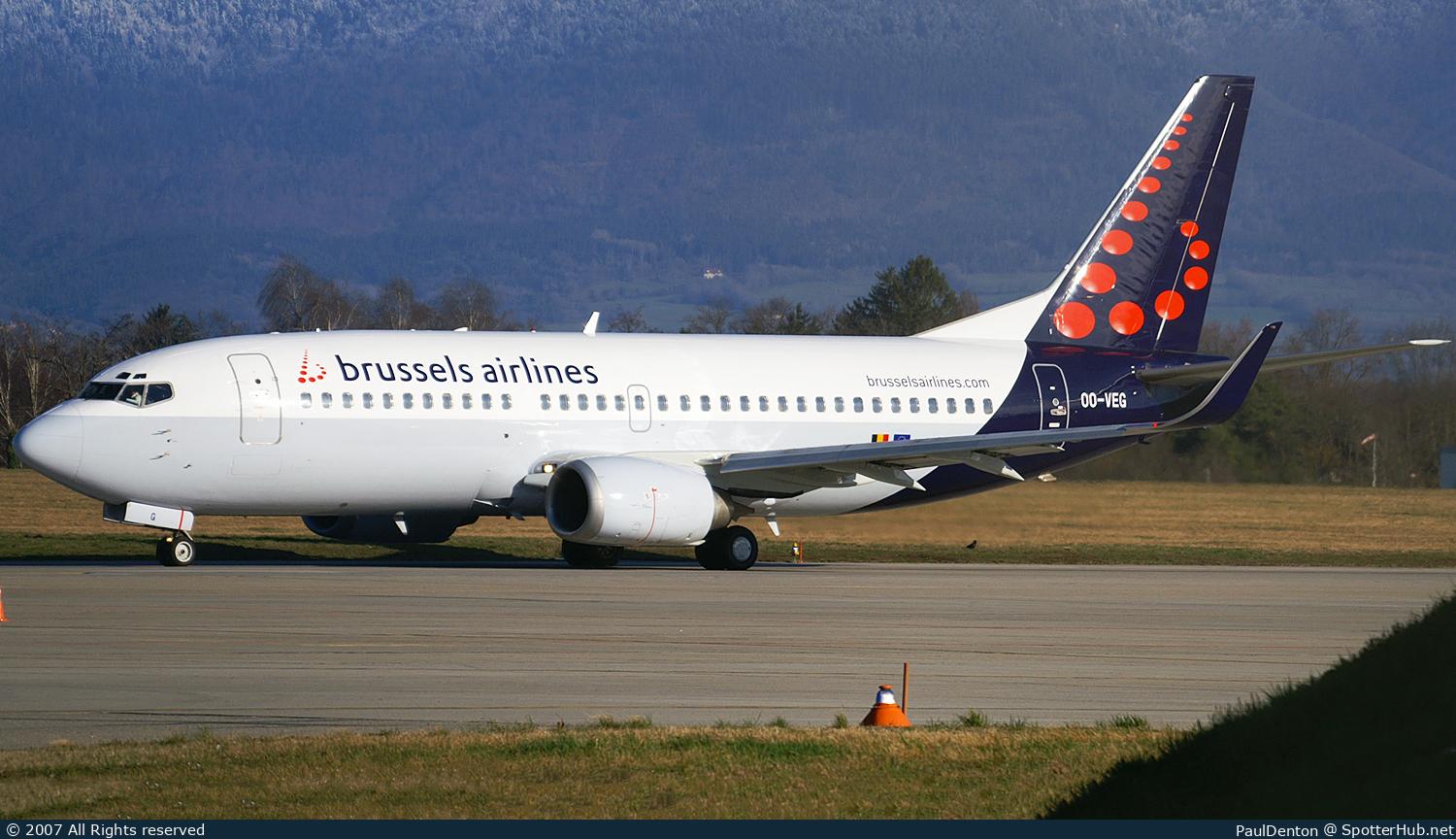 Photo of OO-VEG - Boeing 737-36N operated by Brussels Airlines