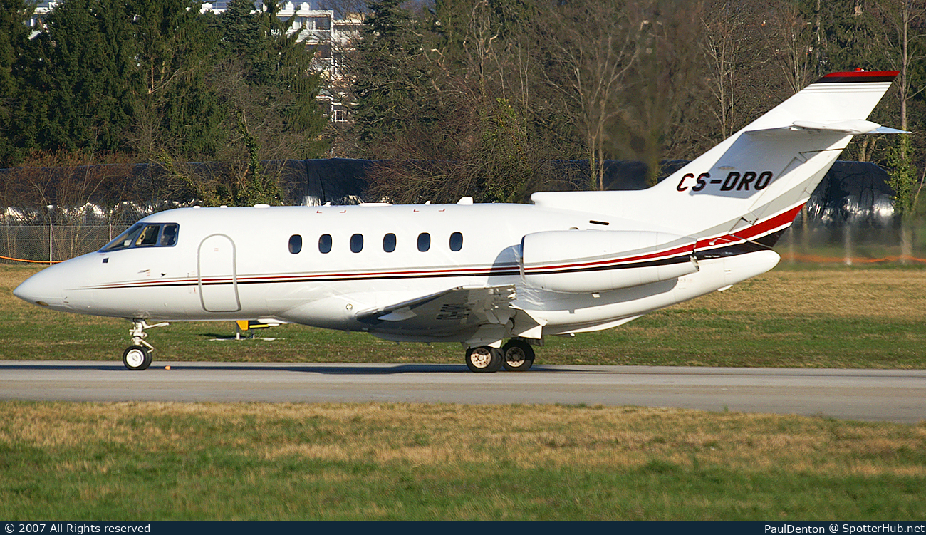 Photo of CS-DRO - Hawker Beechcraft 800XP operated by NetJets Europe