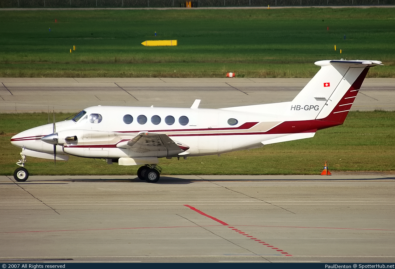 Photo of HB-GPG - Beechcraft 200 Super King Air operated by Private