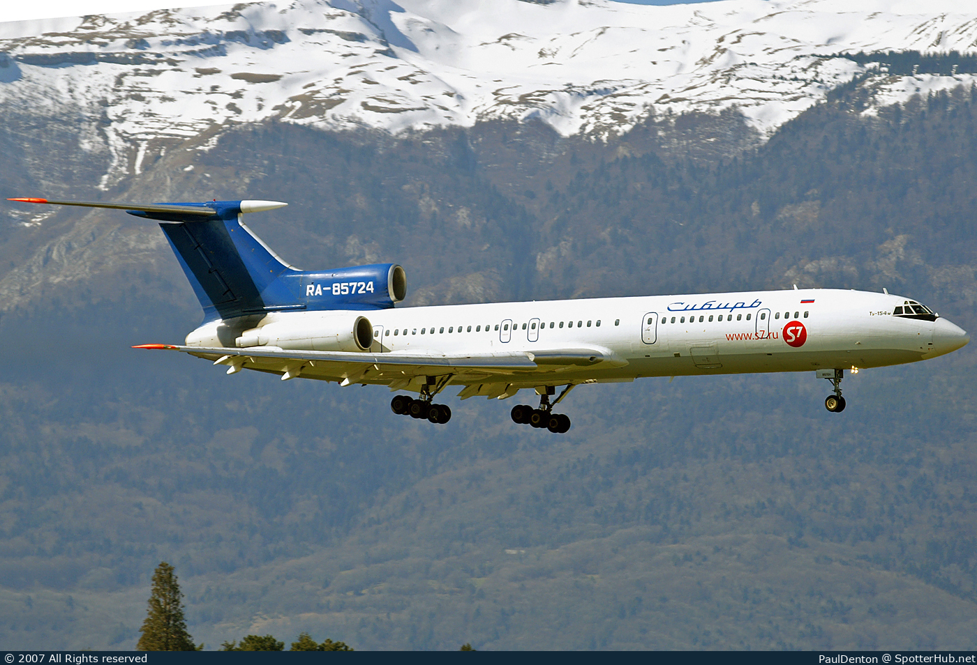 Photo of RA-85724 - Tupolev Tu-154M operated by S7 Airlines
