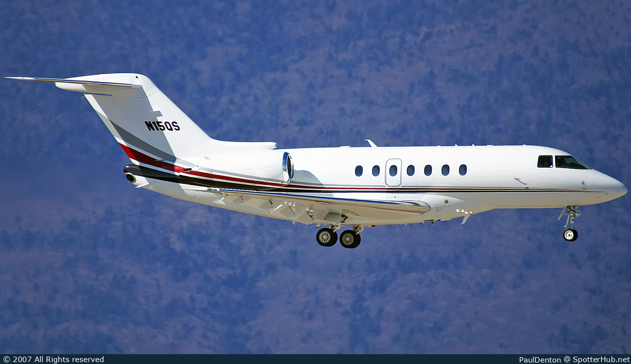 Photo of N15QS - Hawker Beechcraft 4000 operated by NetJets