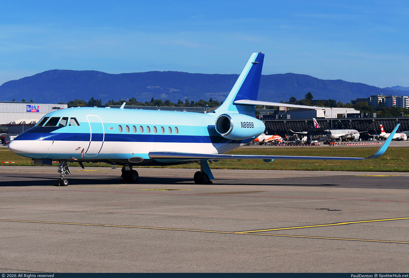 Photo of N8888 - Dassault Falcon 2000LX operated by Circadian Aviation