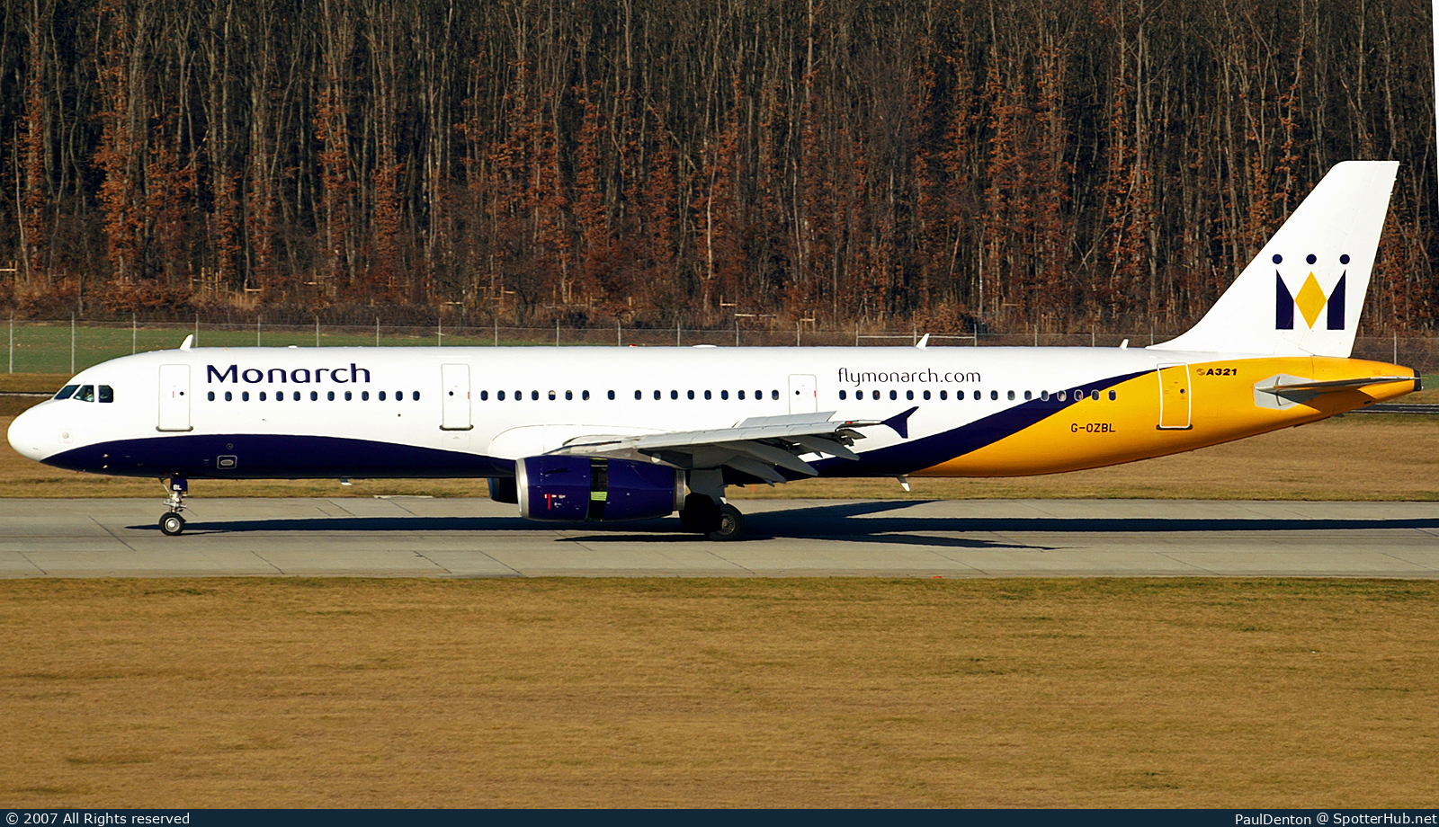 Photo of G-OZBL - Airbus A321-231 operated by Monarch Airlines