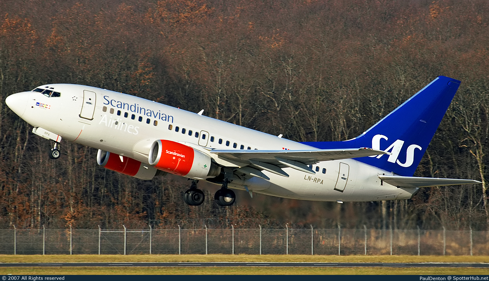 Photo of LN-RPA - Boeing 737-683 operated by SAS Scandinavian Airlines