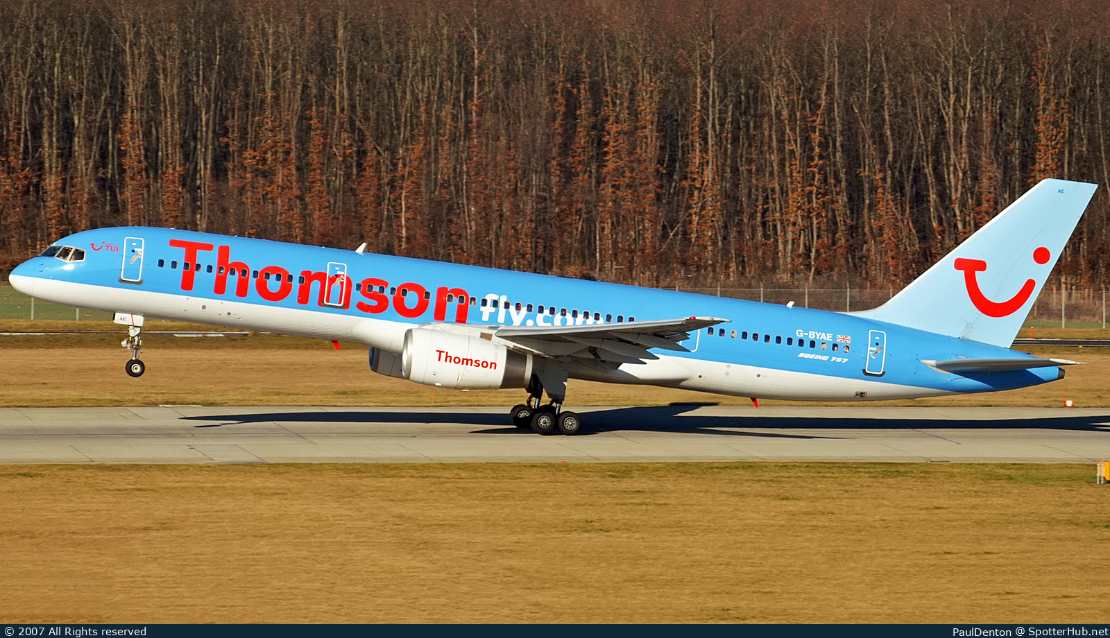 Photo of G-BYAE - Boeing 757-204 operated by Thomsonfly