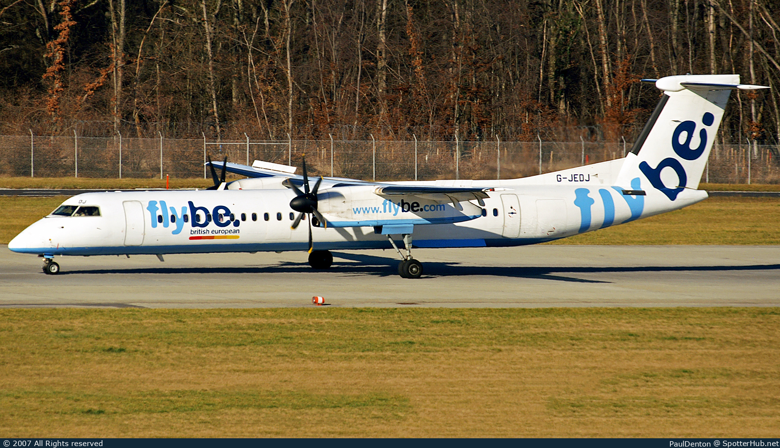 Photo of G-JEDJ - Bombardier DHC-8-402 Dash 8 Q400 operated by flybe