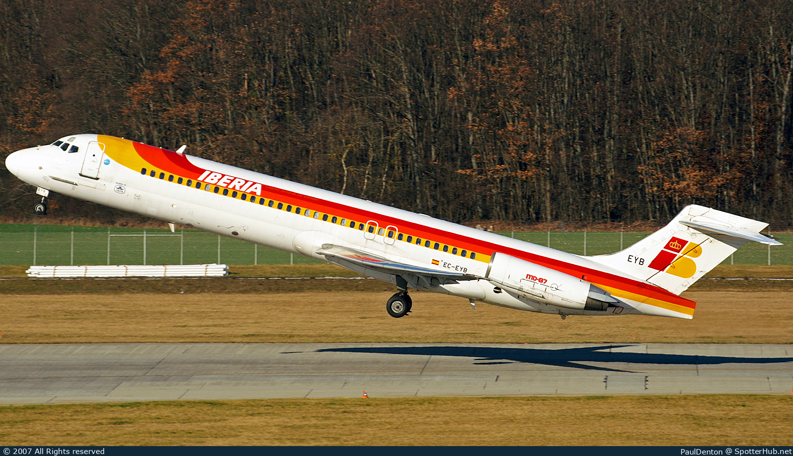 Photo of EC-EYB - McDonnell Douglas MD-87 operated by Iberia