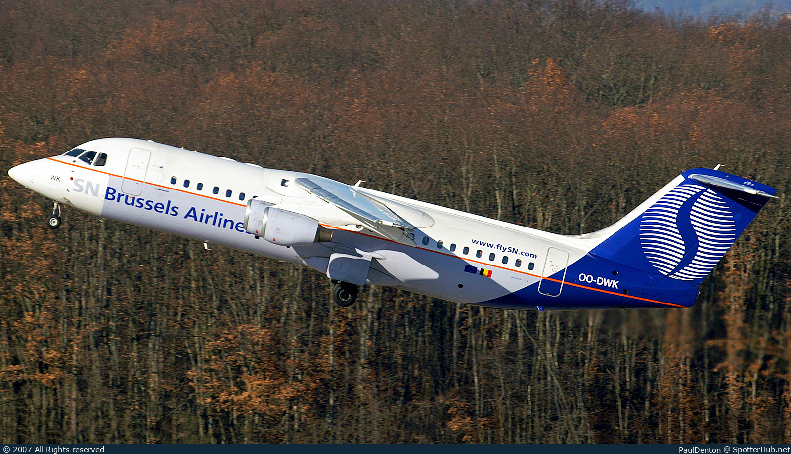 Photo of OO-DWK - British Aerospace Avro RJ100 operated by SN Brussels Airlines