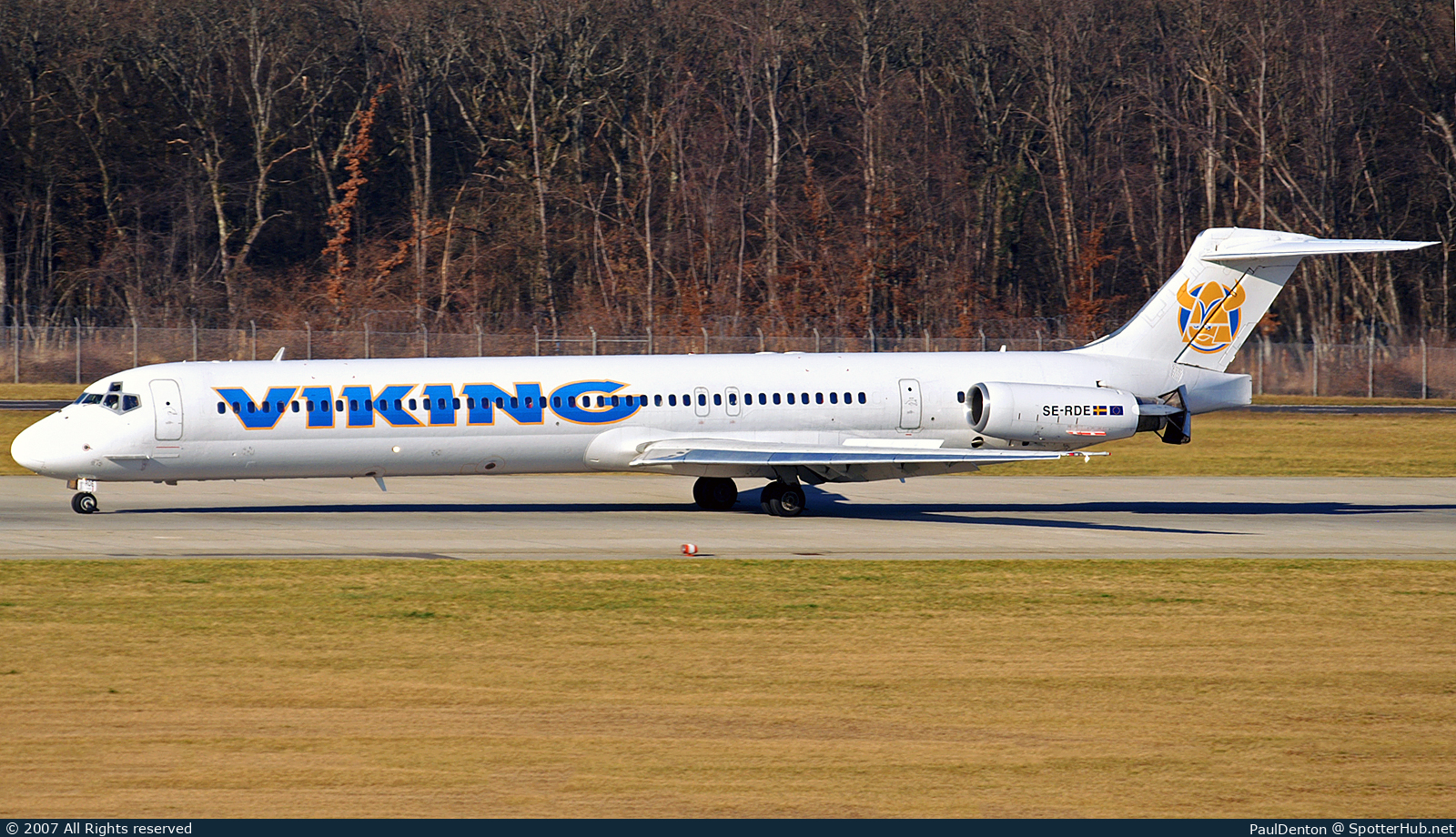 Photo of SE-RDE - McDonnell Douglas MD-83 operated by Viking Airlines