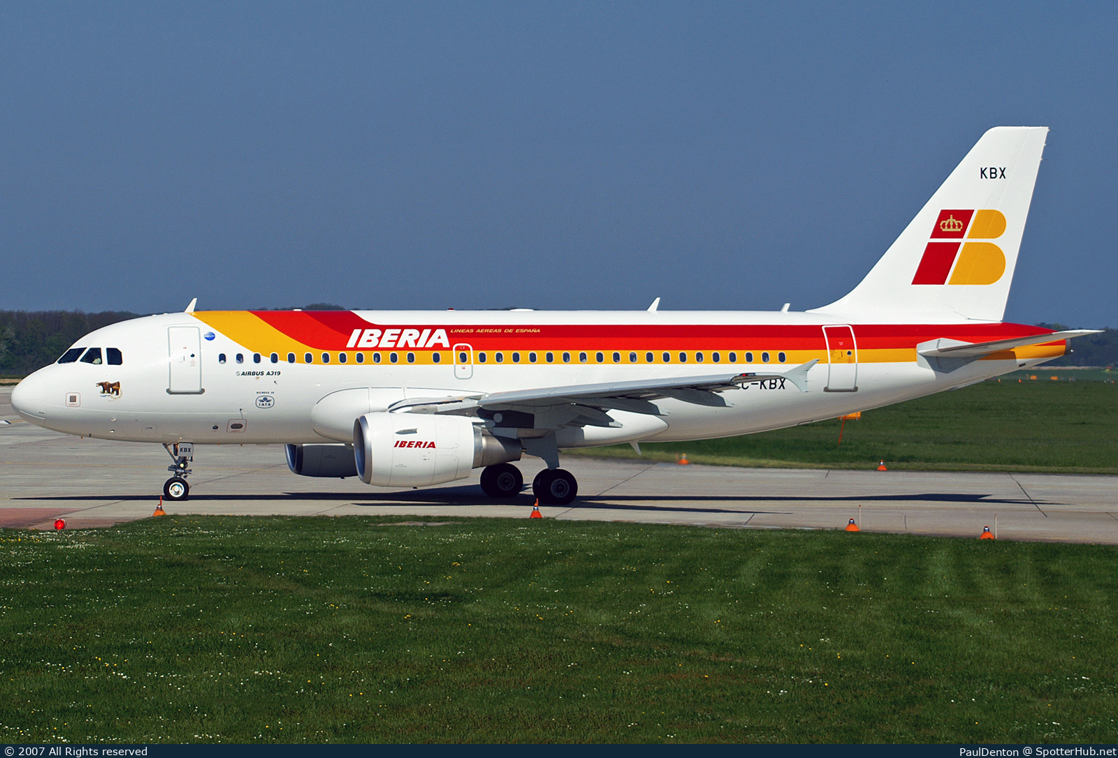 Photo of EC-KBX - Airbus A319-111 operated by Iberia