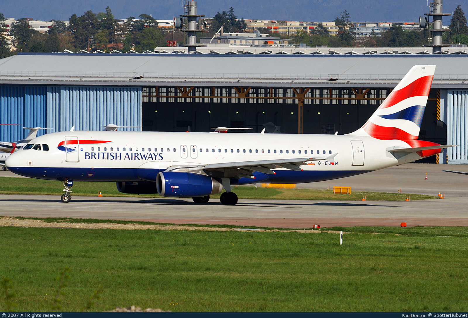 Photo of G-EUUM - Airbus A320-232 operated by British Airways