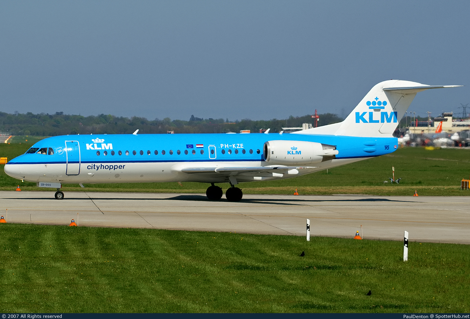 Photo of PH-KZE - Fokker 70 operated by KLM Cityhopper