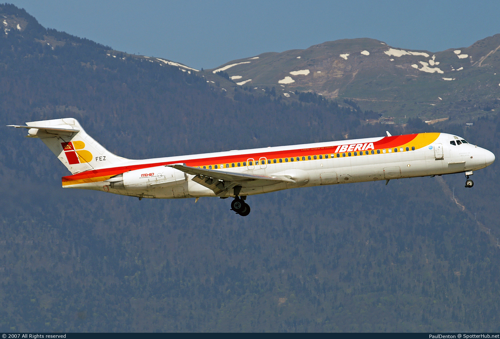 Photo of EC-FEZ - McDonnell Douglas MD-87 operated by Iberia