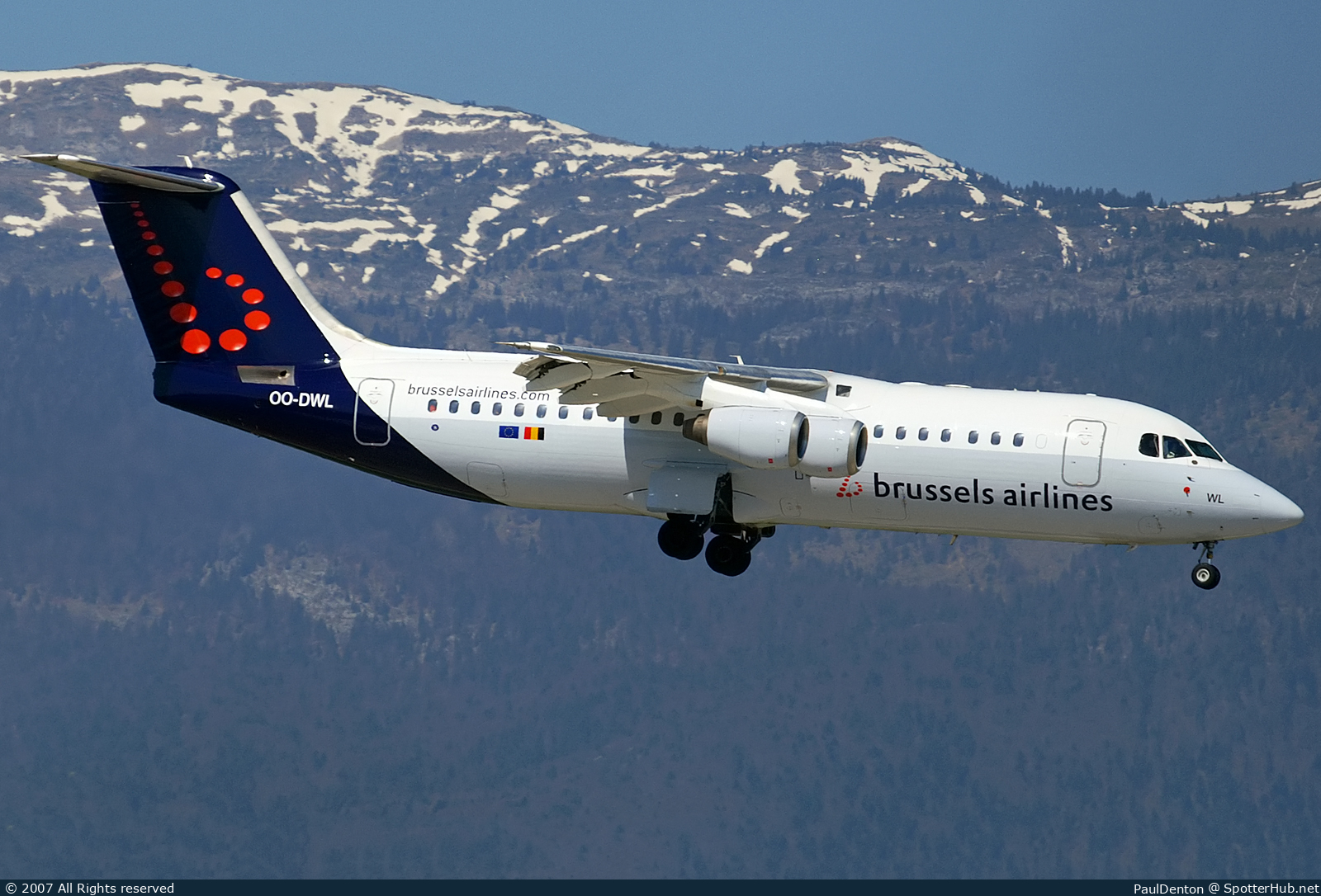 Photo of OO-DWL - British Aerospace Avro RJ100 operated by Brussels Airlines