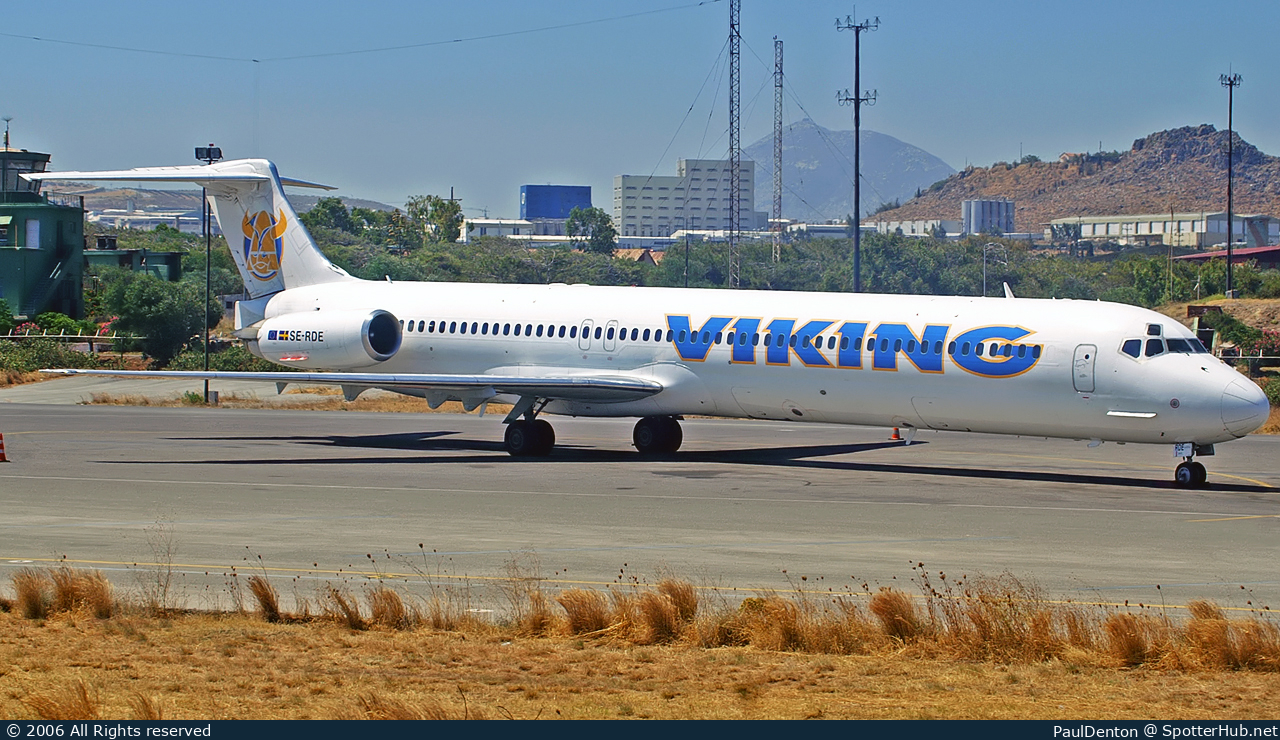 Photo of SE-RDE - McDonnell Douglas MD-83 operated by Viking Airlines