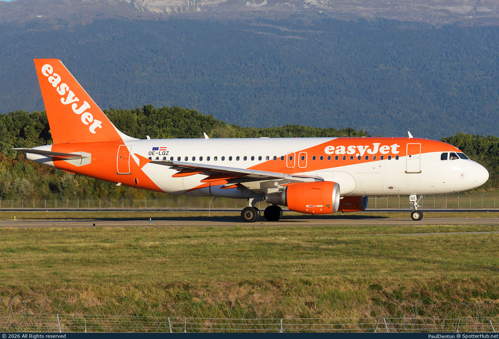 Photo of OE-LQZ - Airbus A319-111 operated by easyJet Europe