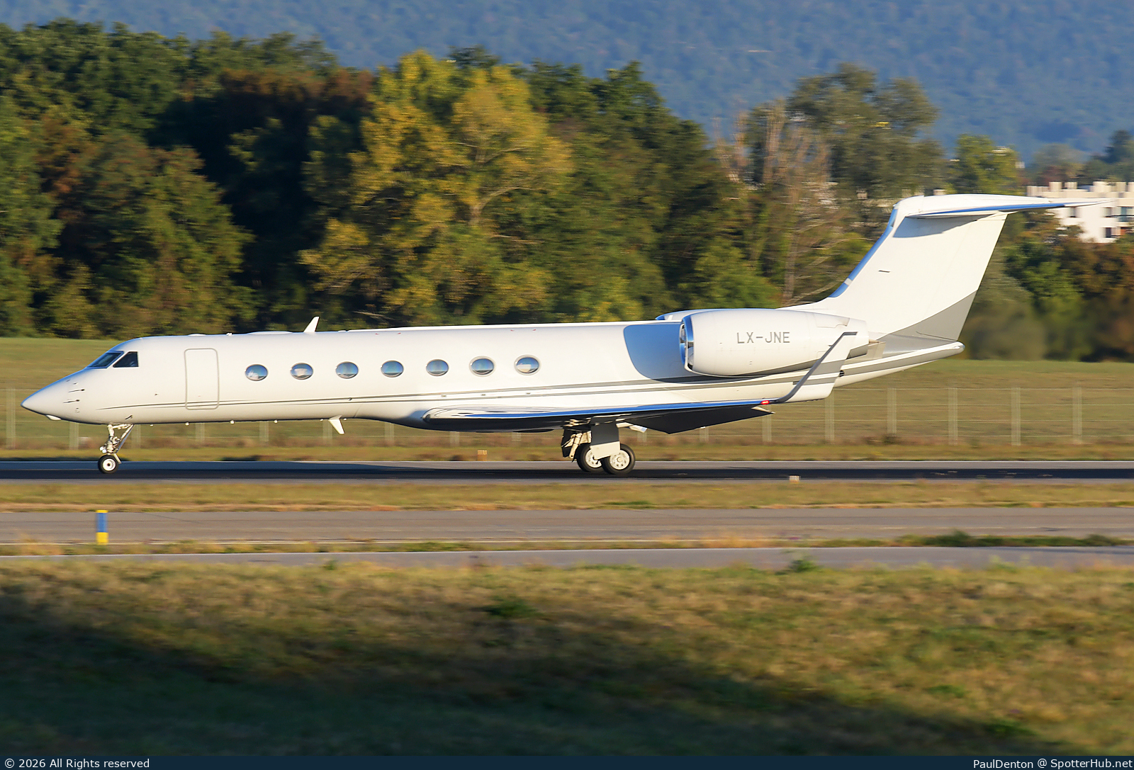 Photo of LX-JNE - Gulfstream GV-SP (G550) operated by Global Jet Luxembourg